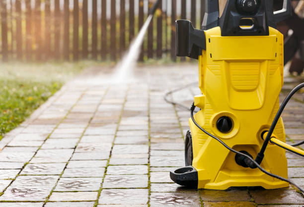 Best Pool Deck Cleaning  in Luling, TX